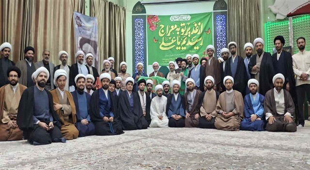 برگزاری مراسم تلبس ۲۰ نفر از طلاب مدرسه علمیه حضرت صاحب‌الزمان(عج) همزمان با عید غدیر خم